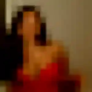 Hermine, femme de 31 ans propose plan cul à Neulliac