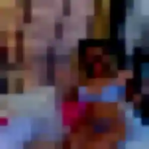 Rejoins Kim, 27 ans à Neuve-Chapelle en privé