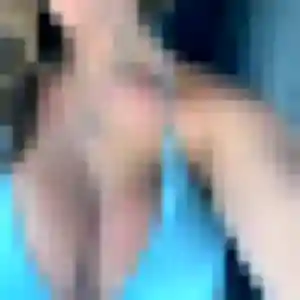 Uranie, 23 ans, connectée à Oisy pour un plan cul