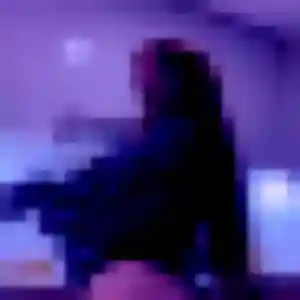 Ornella, 30 ans, connectée à Paray-le-Monial pour un plan cul