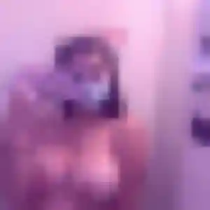 Margaux, 30 ans, en ligne à Perrier pour une rencontre coquine