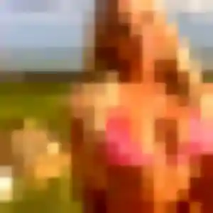 Contacte Elise, 26 ans à Pierrefontaine-les-Varans en privé