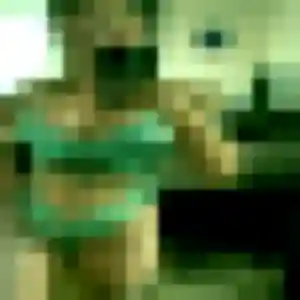 Zineb, 27 ans, en ligne à Pleslin-Trigavou pour une rencontre coquine
