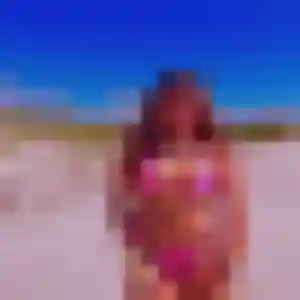 Découvre Melodie, 35 ans à Pleubian en privé