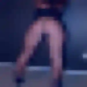 Solange, 36 ans, disponible à Plounéventer pour une rencontre coquine