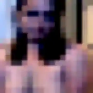 Photo exclusive de Adelaide, 35 ans à Pont-d'Ouilly - plan discret