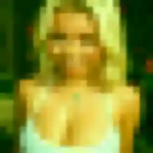 plan cul à Pugey : photo de Ivana, 32 ans - inscription gratuite