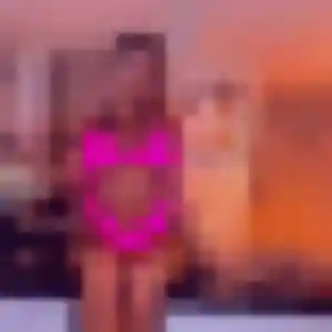Ava (31 ans) à Riez propose une rencontre aujourd'hui
