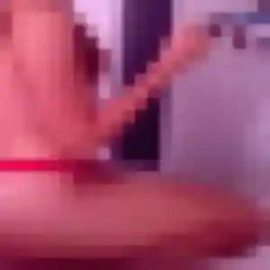 Rencontre Paloma, 34 ans à Rion-des-Landes en privé
