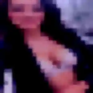 Emilie (39 ans) à Rochy-Condé propose un plan cul rapidement