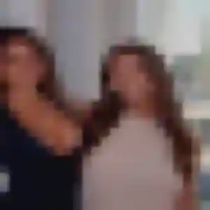 Anne-Sophie, fille de 22 ans propose plan cul à Roiffé