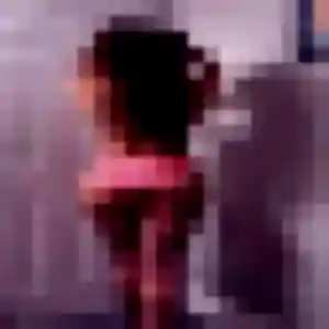 plan cul à Rouillon : photo de Olga, 28 ans - accès libre