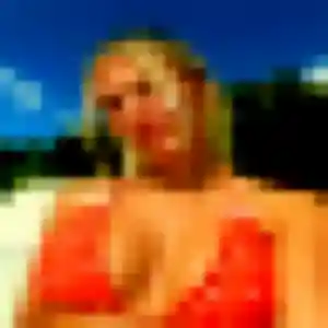 Louisa, 35 ans, en ligne à Royères pour une rencontre coquine