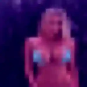 Clara de Rue, 23 ans - plan cul discret