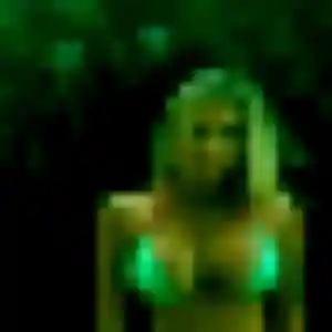 Noemie, 29 ans, connectée à Saint-Alban-de-Roche pour un plan cul