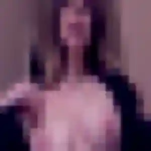 Découvre Rose-Marie, 25 ans à Saint-Brandan en privé