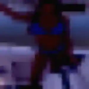 Contacte Solene, 27 ans à Saint-Cassien en privé