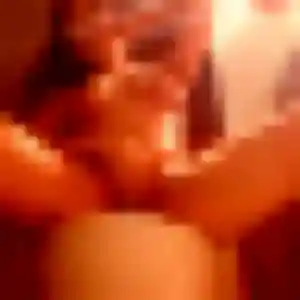 Sylvie, femme de 29 ans veut plan cul à Saint-Cyr