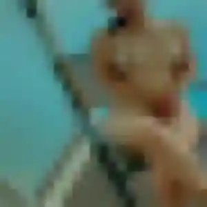 Augustine, 45 ans, connectée à Saint-Étienne-de-Tulmont pour une rencontre coquine