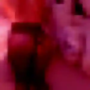 Roxane, 35 ans, disponible à Saint-Étienne-des-Oullières pour un plan cul