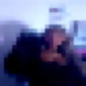 Yael de Saint-Étienne-le-Molard, 23 ans - plan cul discret