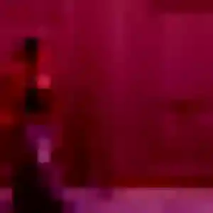 Eva, 36 ans, connectée à Saint-Germain-des-Prés pour un plan cul
