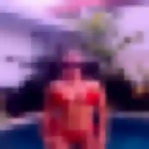 Anastasia, 35 ans, disponible à Saint-Hilaire-Bonneval pour un plan cul
