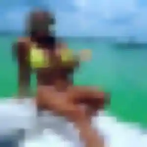 Photo privée de Ameline, 36 ans à Saint-Hilaire-de-Voust - plan discret
