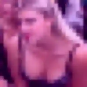 Alessandra, fille de 28 ans veut plan cul à Saint-Julien-sur-Reyssouze