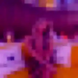 Lena, 23 ans, en ligne à Saint-Julien-sur-Veyle pour une rencontre coquine