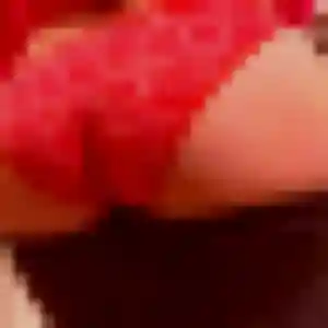 Salima, 43 ans, connectée à Saint-Just pour une rencontre coquine