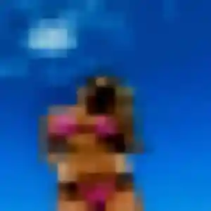 Marine, 22 ans, connectée à Saint-Laurs pour une rencontre coquine