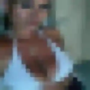 Photo de Anne-Sophie à Saint-Maurice-des-Noues (39 ans) - plan cul discret