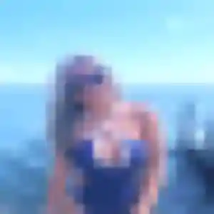 Djamila, 26 ans, connectée à Saint-Pal-de-Mons pour un plan cul