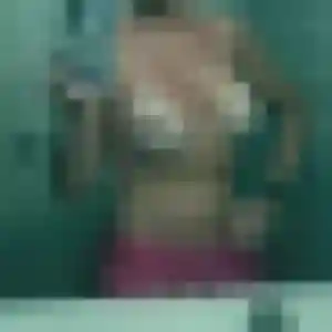 Eva, 38 ans, en ligne à Saint-Pavace pour un plan cul