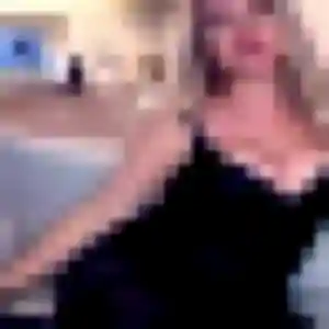 plan cul à Saint-Pierre-de-Lages : profil de Anne-Charlotte, 45 ans - sans engagement