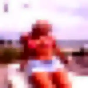 Contacte Bettina, 33 ans à Saint-Pierre-de-Varennes en privé