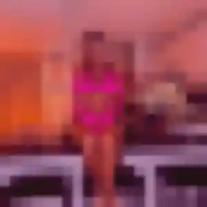 Oceane, 38 ans, connectée à Saint-Pierre-les-Étieux pour une rencontre coquine