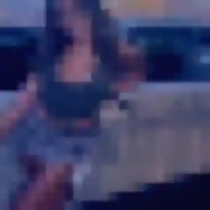 Julie, femme de 43 ans propose plan cul à Saint-Prim
