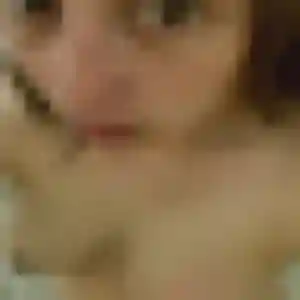 Alice, femme de 28 ans cherche plan cul à Saint-Rémy-l'Honoré