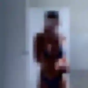 Photo sexy de Zina, 37 ans à Saint-Sauveur - plan discret