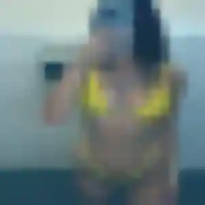 Découvre Sibylle, 22 ans à Saint-Théoffrey en privé