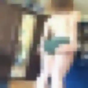 Photo de Albane à Saint-Vidal (33 ans) - plan cul gratuit