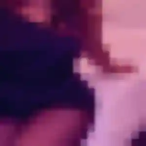 Emilie, 35 ans, cherche un plan cul à Saint-Vincent-de-Boisset