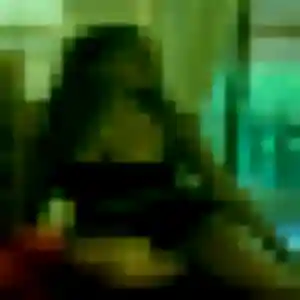 Clara, 31 ans, connectée à Saint-Ybard pour une rencontre coquine