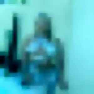 Cindy, 34 ans, en ligne à Sainte-Aulde pour une rencontre coquine