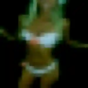 Justine, femme de 25 ans veut plan cul à Saintes