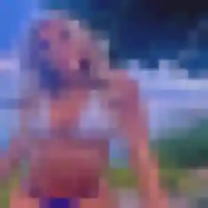 Rejoins Noura, 23 ans à Saligny en privé