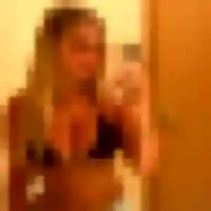 Doriane (25 ans) à Savigné-l'Évêque propose un plan cul ce soir