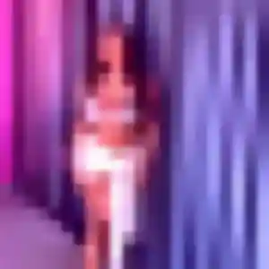 Zina de Senouillac, 32 ans - plan cul discret